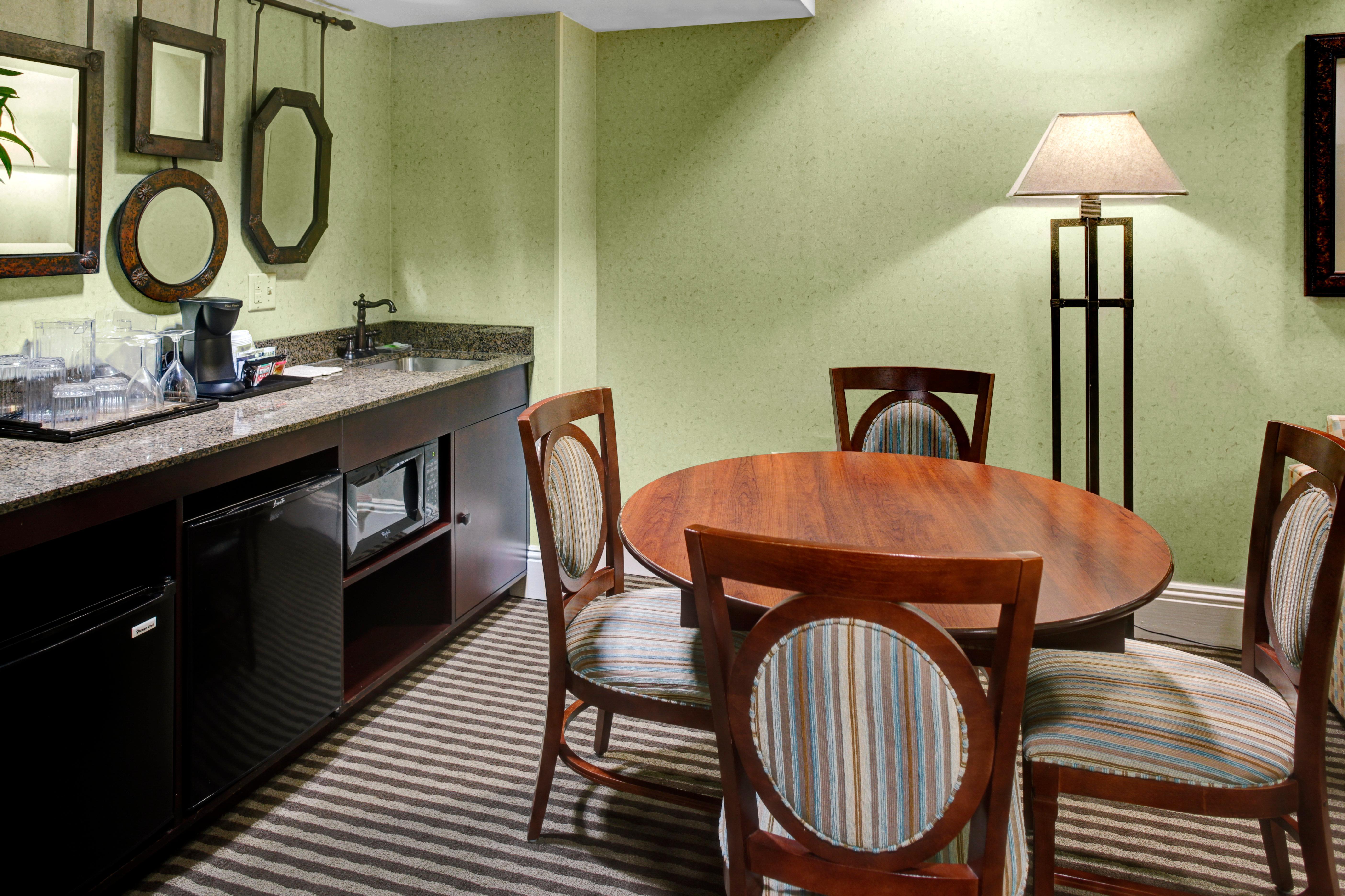 Holiday Inn Express Hotel & Suites Atlanta Buckhead By Ihg Εξωτερικό φωτογραφία