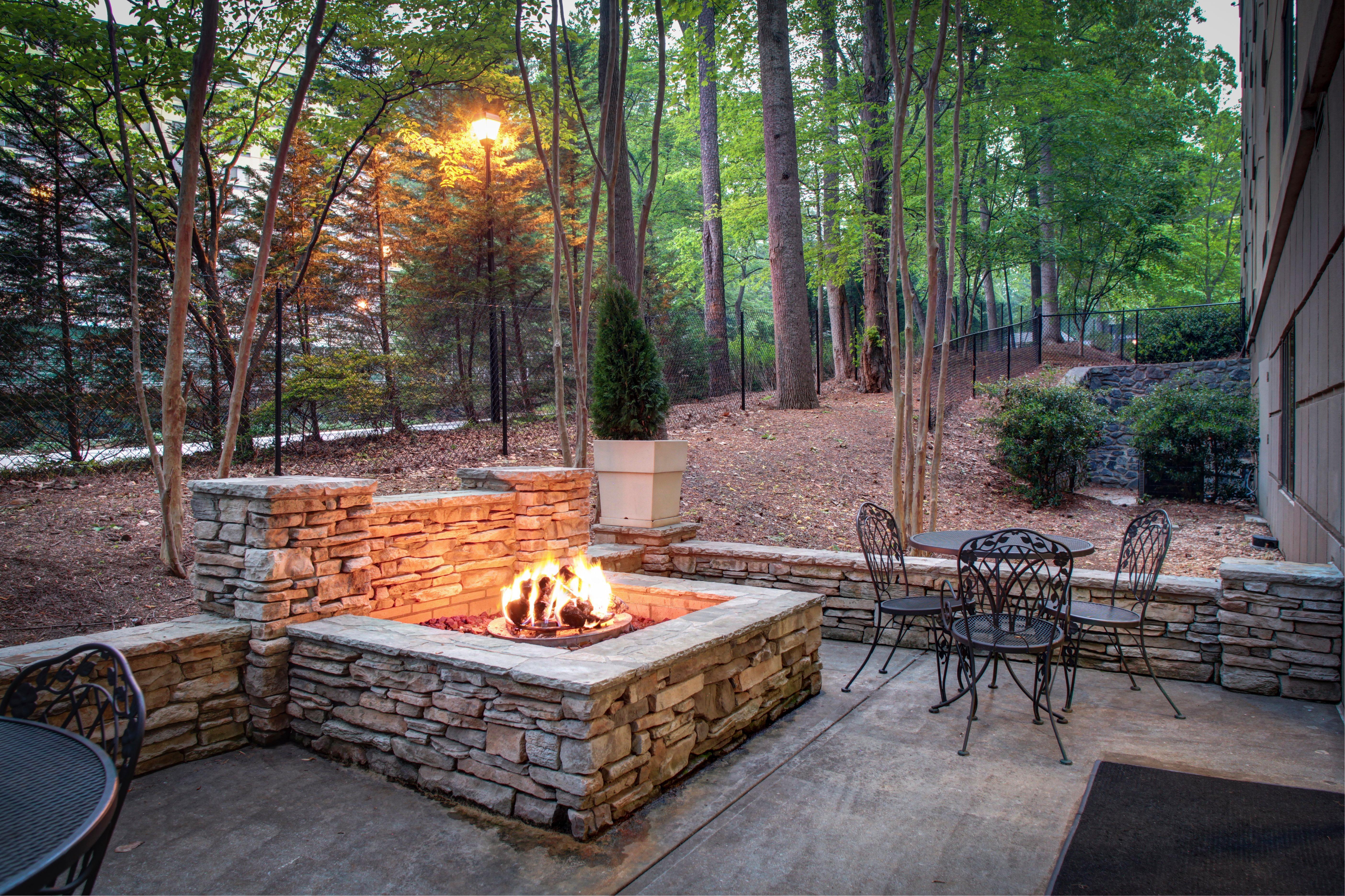 Holiday Inn Express Hotel & Suites Atlanta Buckhead By Ihg Εξωτερικό φωτογραφία